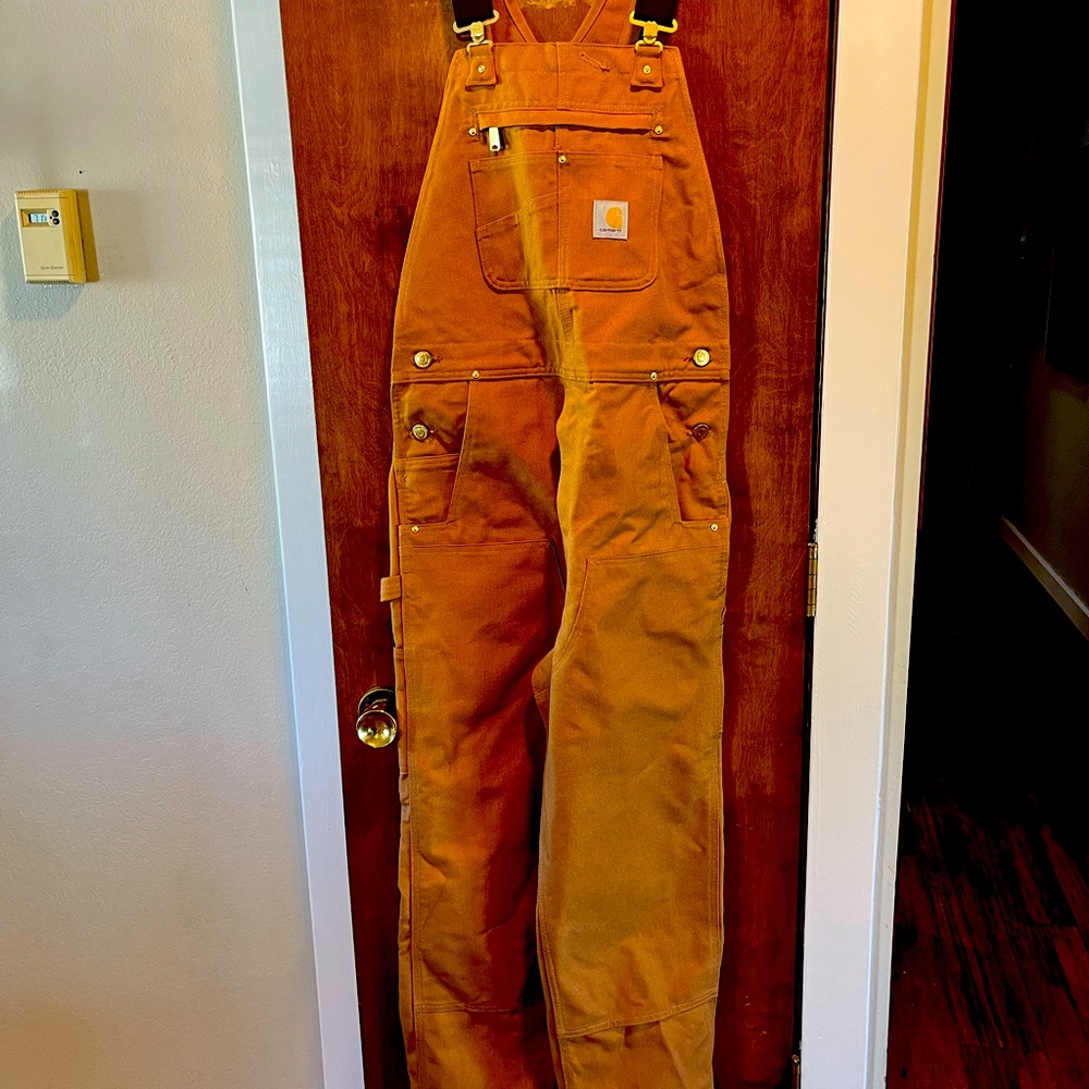 NWT Carhartt Relaxed Fit Duck Bib Overall, 32x34. Perfect condition!